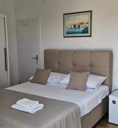 Bed and breakfast Antruzo 3*