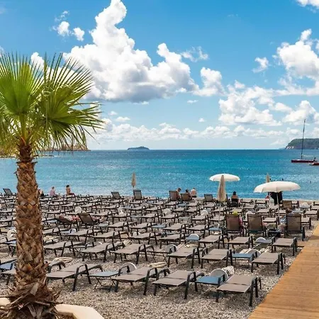 Antruzo לינה וארוחת בוקר