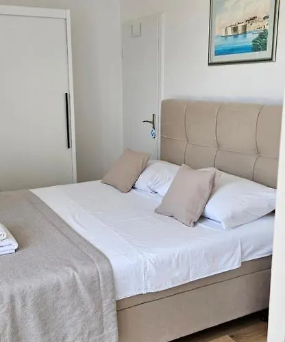 Frühstückspension Antruzo 3*